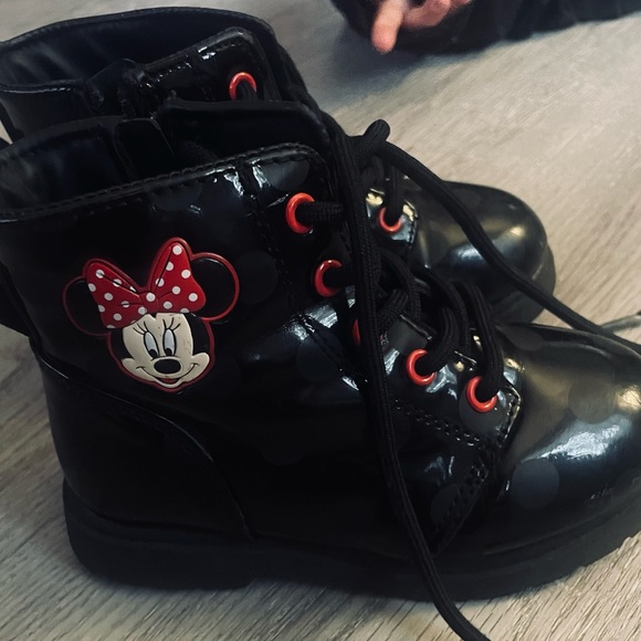 Minnie Mouse • Toddler (Size 9) Combat Boots • - Picture 3 of 4